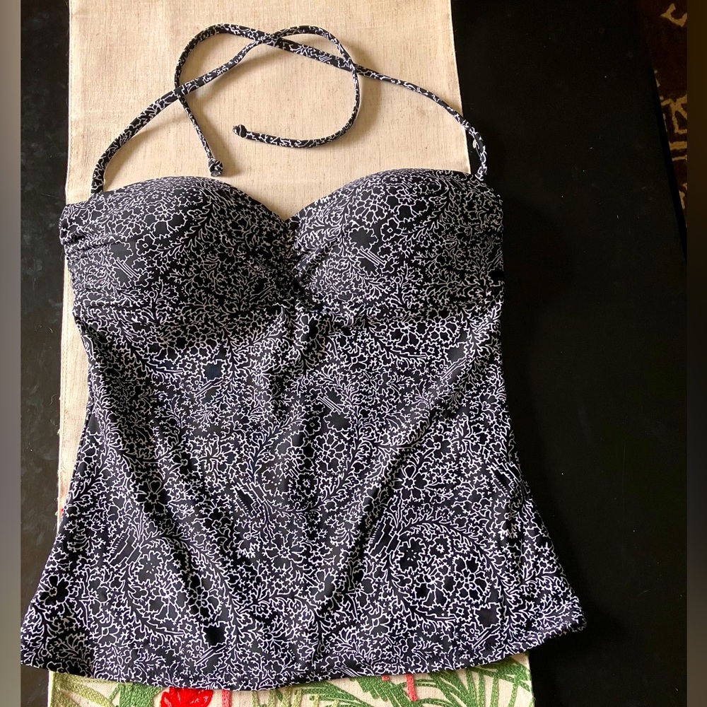 🆕 Old Navy Tankini Bathing Suit Top 🌊🐟☀️